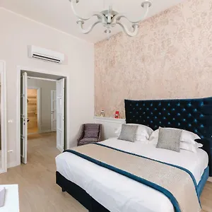 Rhea Silvia Luxury Navona בית הארחה רומא